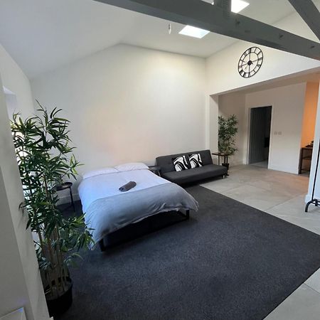 Entire Property In Downham Market, Serviced Accomodation Apartment Luaran gambar