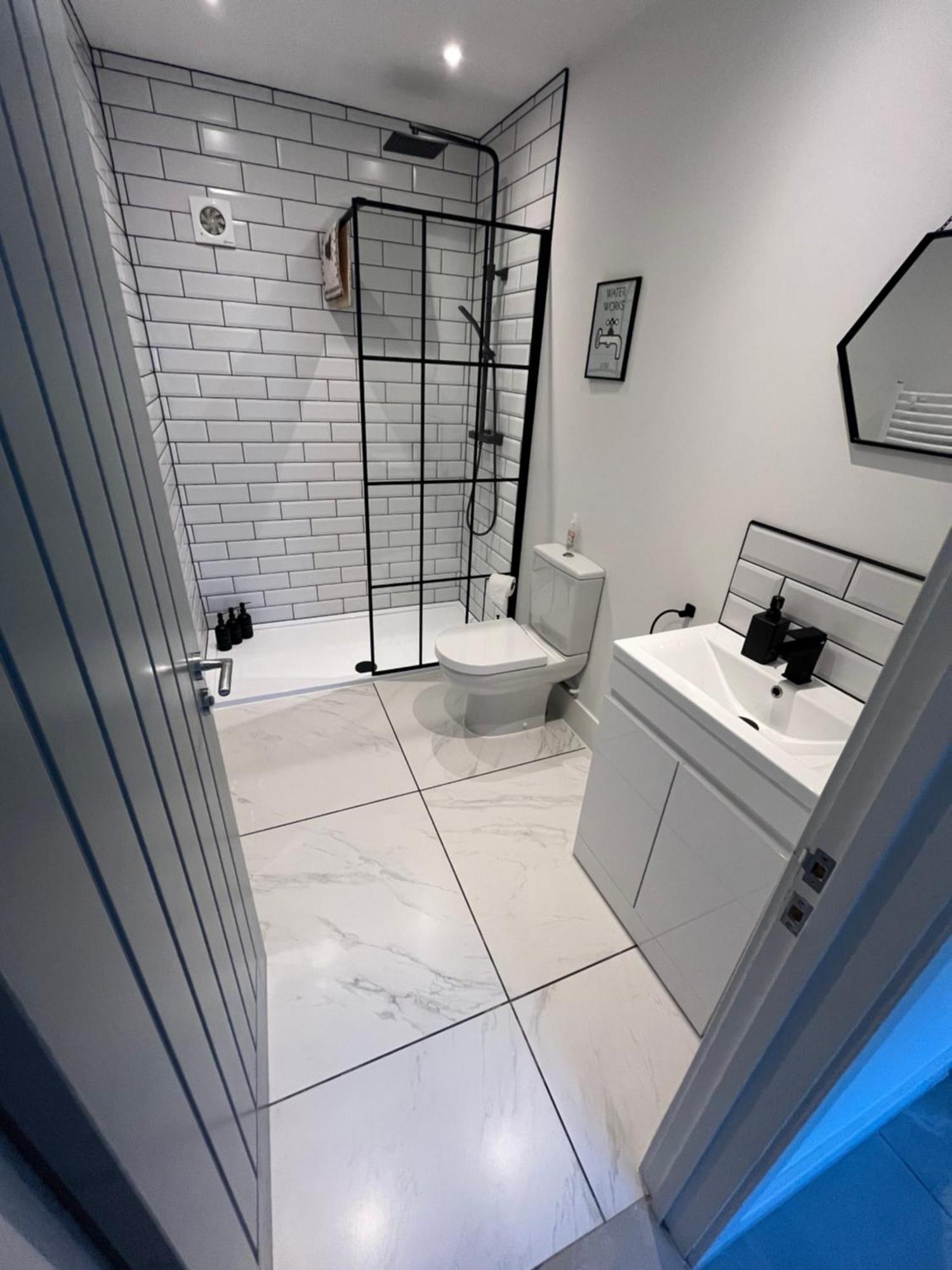 Entire Property In Downham Market, Serviced Accomodation Apartment Luaran gambar